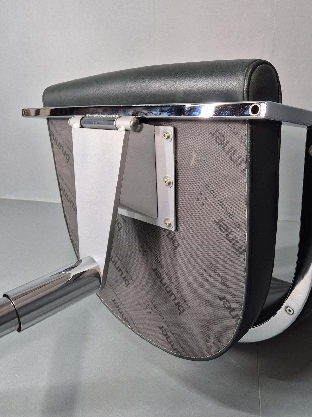 Leather Office Swivel Chair Dark Green Chrome Brunner Tempus Modern EB11713 MSWI9