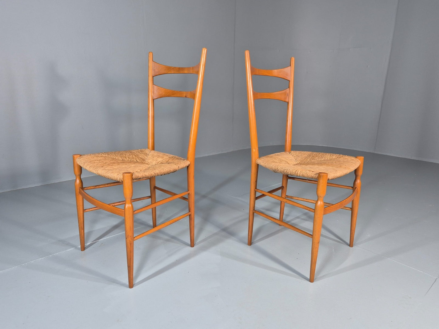 2 1950s Italian Wanut Dining Chairs Chiavari Mid Century Modern EB11781 MDIN0