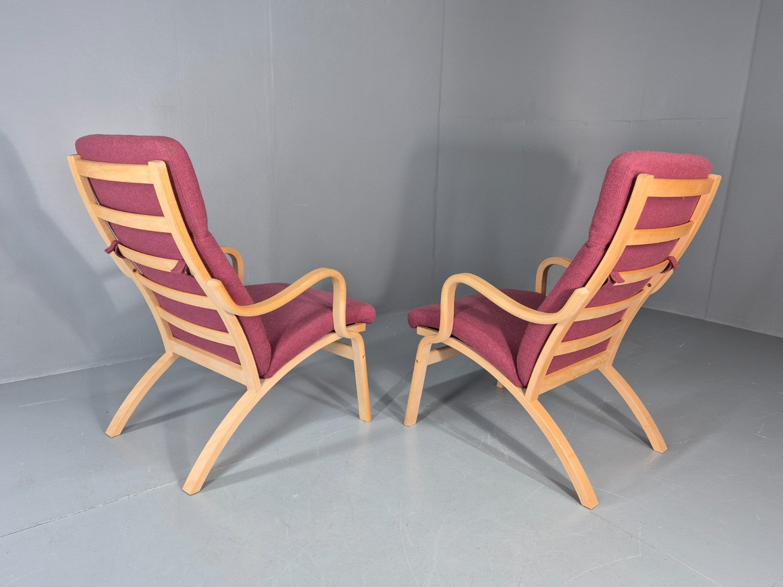 2 Stouby Bentwood Lounge Chairs Mauve Wool 1980s Retro MCM EB11349 MBEN9