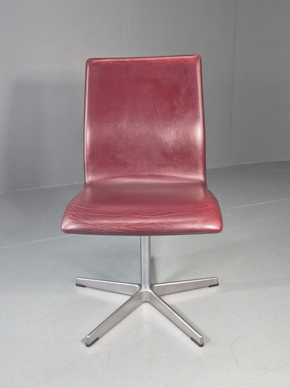 Vintage Fritz Hansen Oxford Chair Arne Jacobsen Design 2004 MCM EB11750 MSWI1