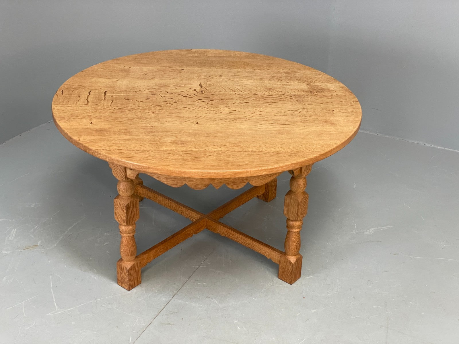 Round Oak Coffee Table Henning Kjaernulf Style Danish Design EB10825 MWOO1