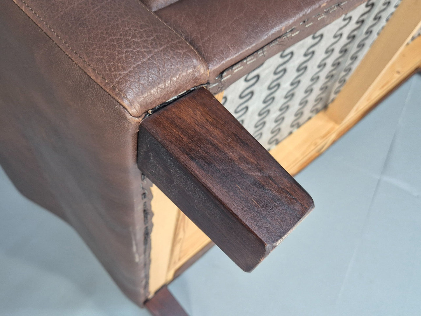 Vintage Danish Two Seater Settee in Brown Leather 1970s Danish Retro EB8351 M2SS9