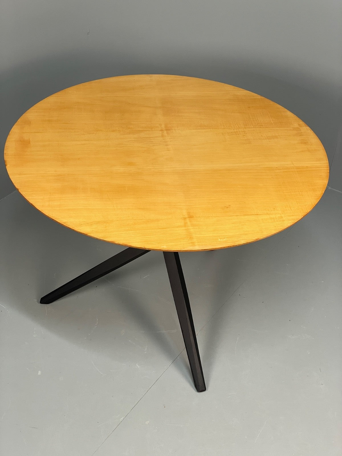 Vintage Circular Dining Table By Robert Heritage For GW Evans 1950s EB11050 MWOO1