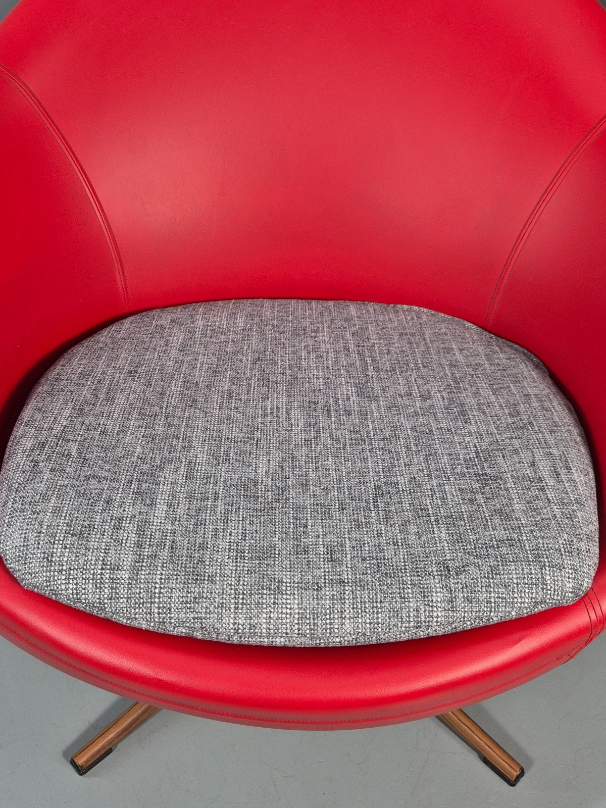 Vintage 1960s Swivel Chair Red Vinyl Grey Cushion Mid Century EB11706 MSWI11