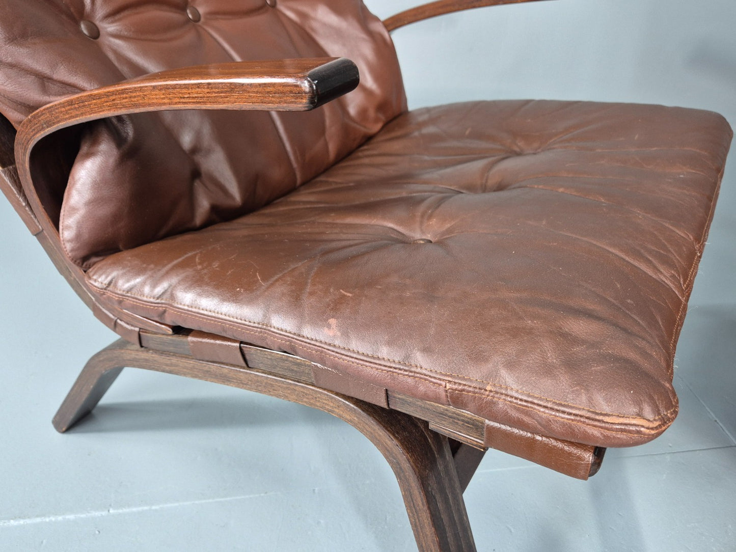 2 Mid Century Danish Leather Lounge Chairs Farstrup 1970s Bentwood EB11412 MBEN12