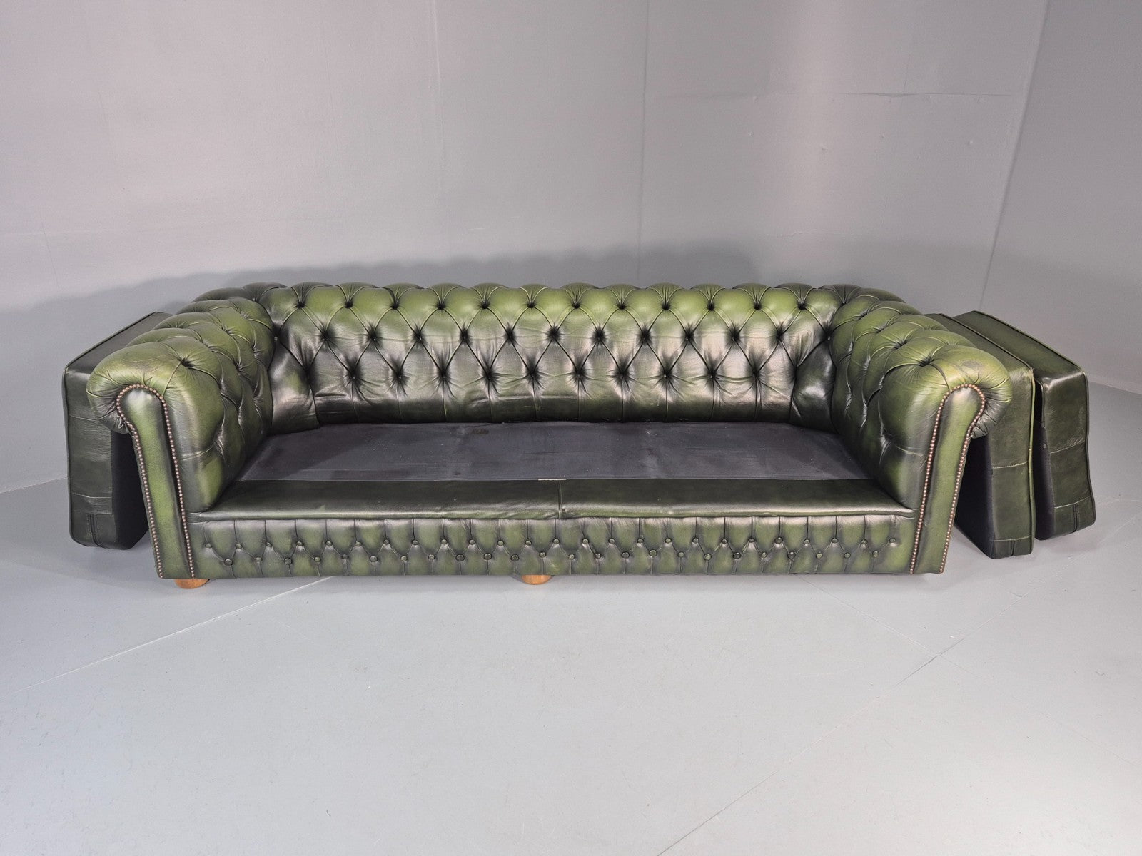 3 Seater Chesterfield Sofa Green Leather Studded Vintage EB11030 VCHE12