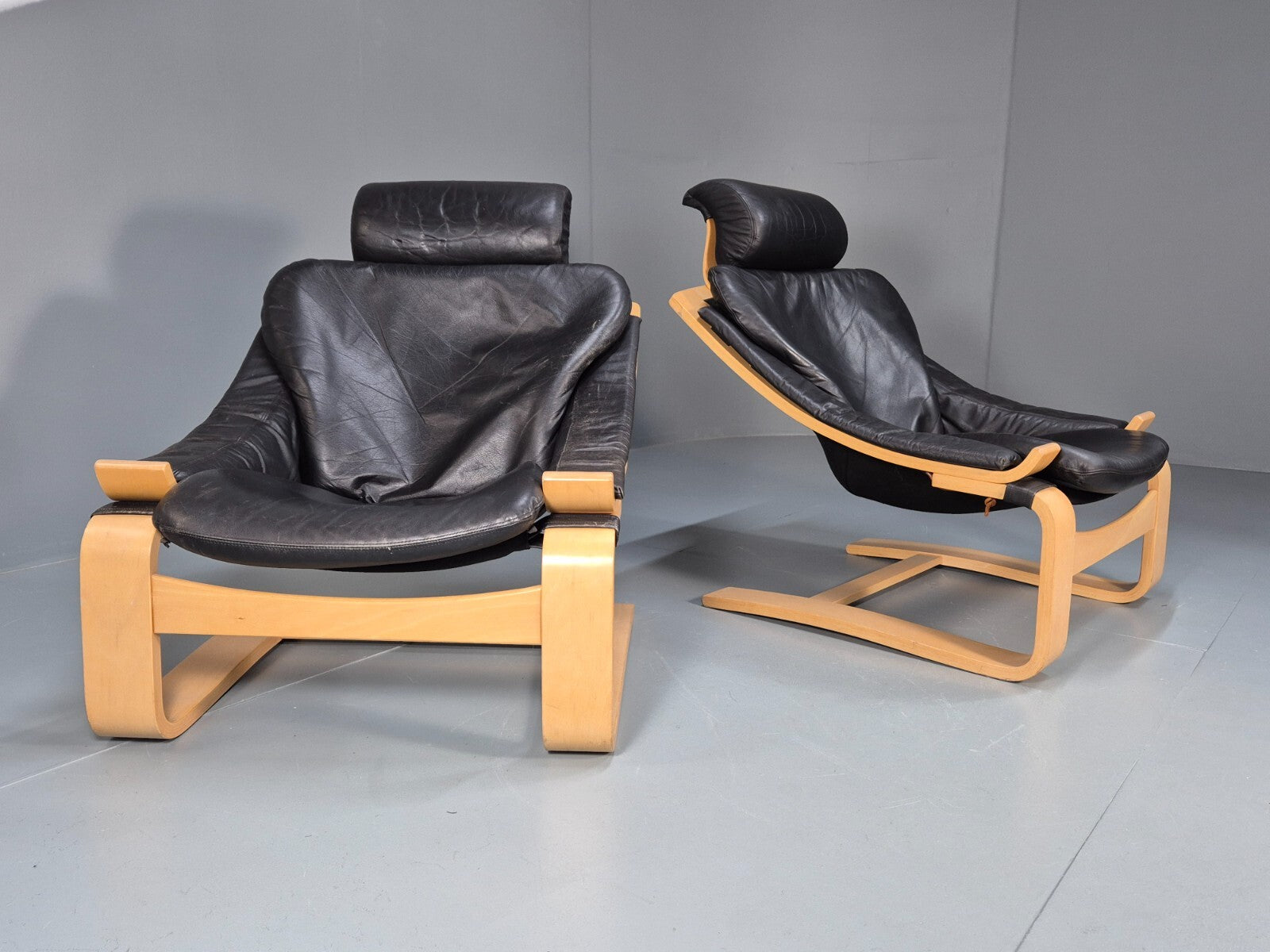 2 Kroken Leather Lounge Chairs, Ake Fribyter Design 1970s Retro MCM EB9295 MNOR - UKDK FURNITURE