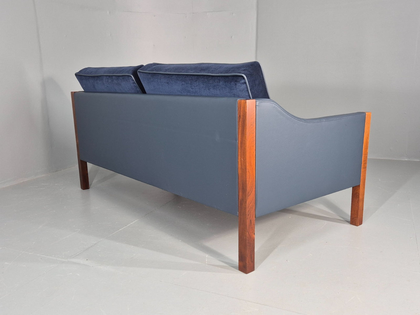 Vntage 2 Seater Sofa Danish Erik Jorgensen New Leather Upholstery  EB11928 M2SS14