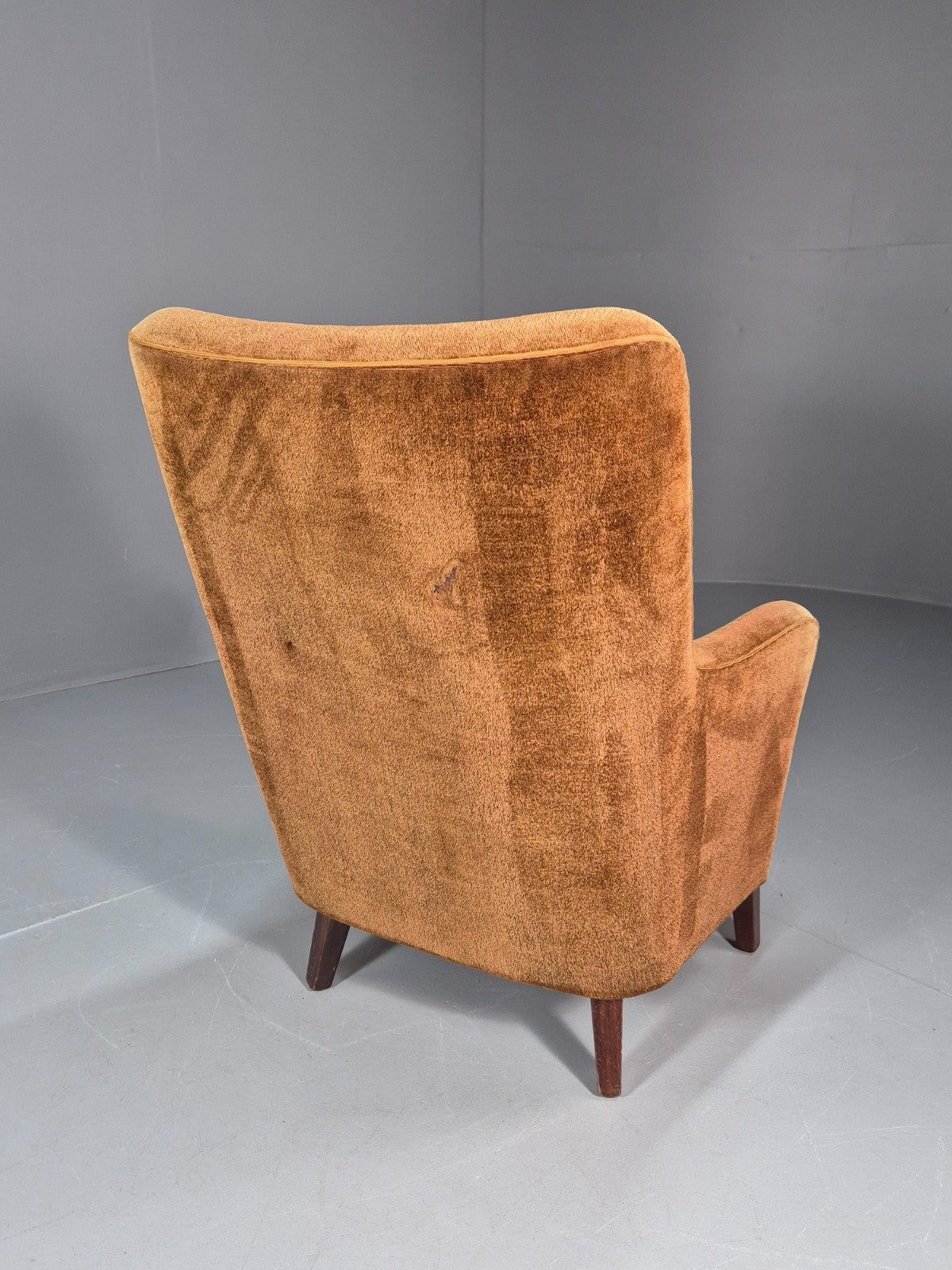 Mid Century Tub Chair Danish 1960s Brown Velour Retro Buttons EB10755 MNOR8