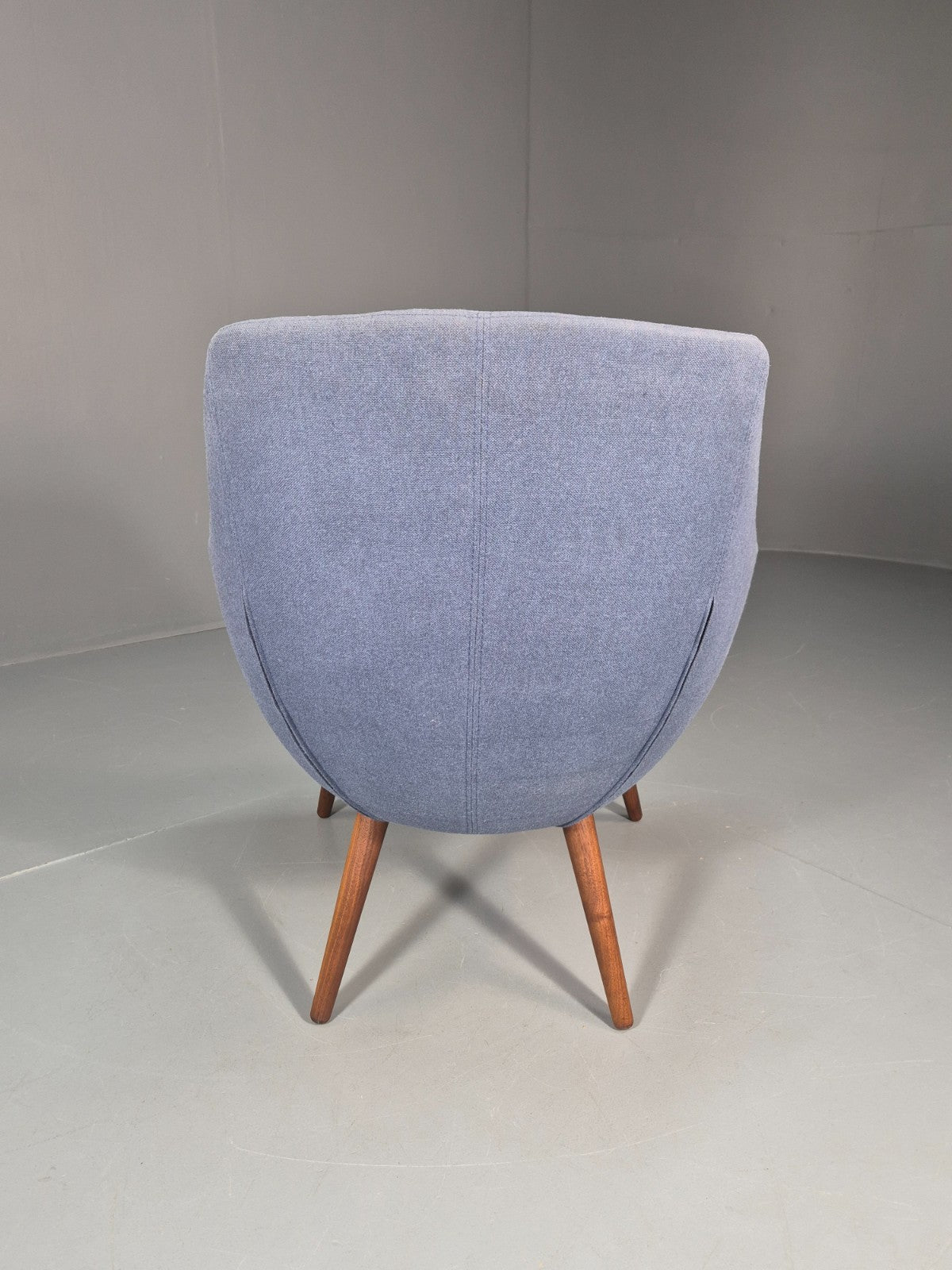 Retro Danish Tub Chair Blue Canvas Teak Turned Legs MCM Vintage  EB10747 MNOR10