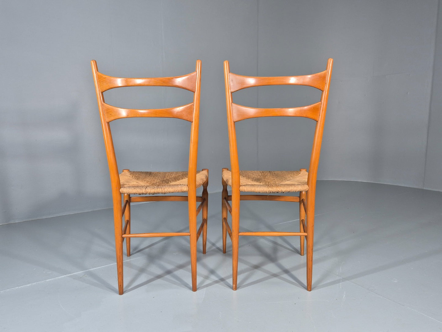 2 1950s Italian Wanut Dining Chairs Chiavari Mid Century Modern EB11781 MDIN7