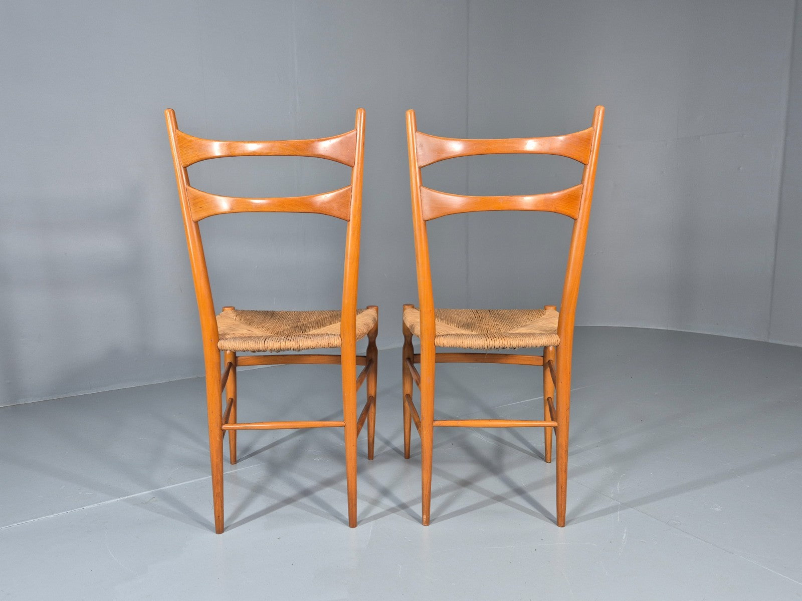 2 1950s Italian Wanut Dining Chairs Chiavari Mid Century Modern EB11781 MDIN7