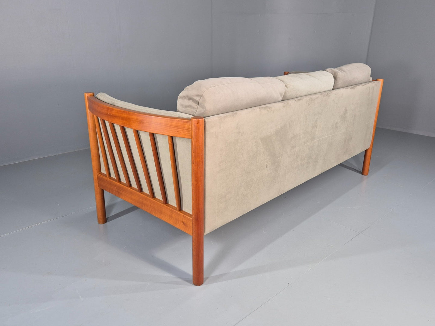 Vintage 3 Seat Settee Mid Century Danish Design Beech Wood Frame EB10553 M2SS14