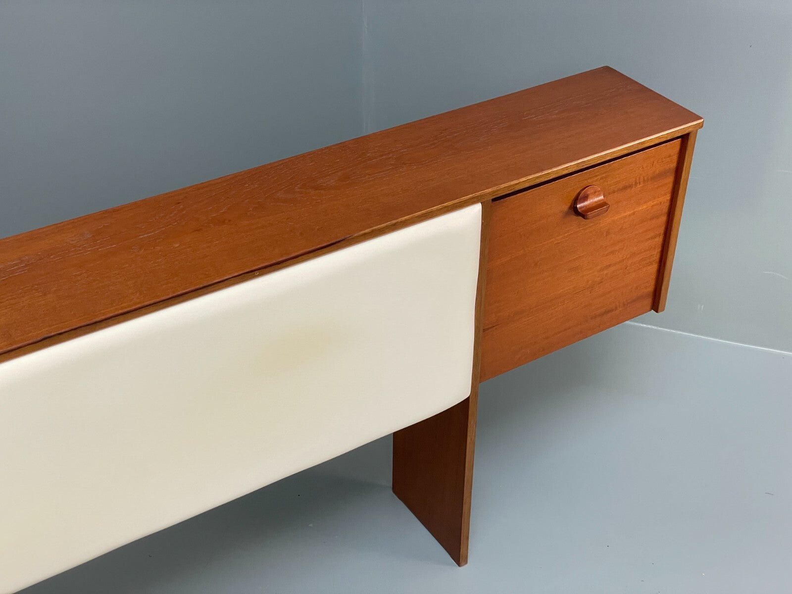 Vintage Teak Bedside Cabinets & Headboard By Meredew 1970s King Size EB9527 MWOO - UKDK FURNITURE
