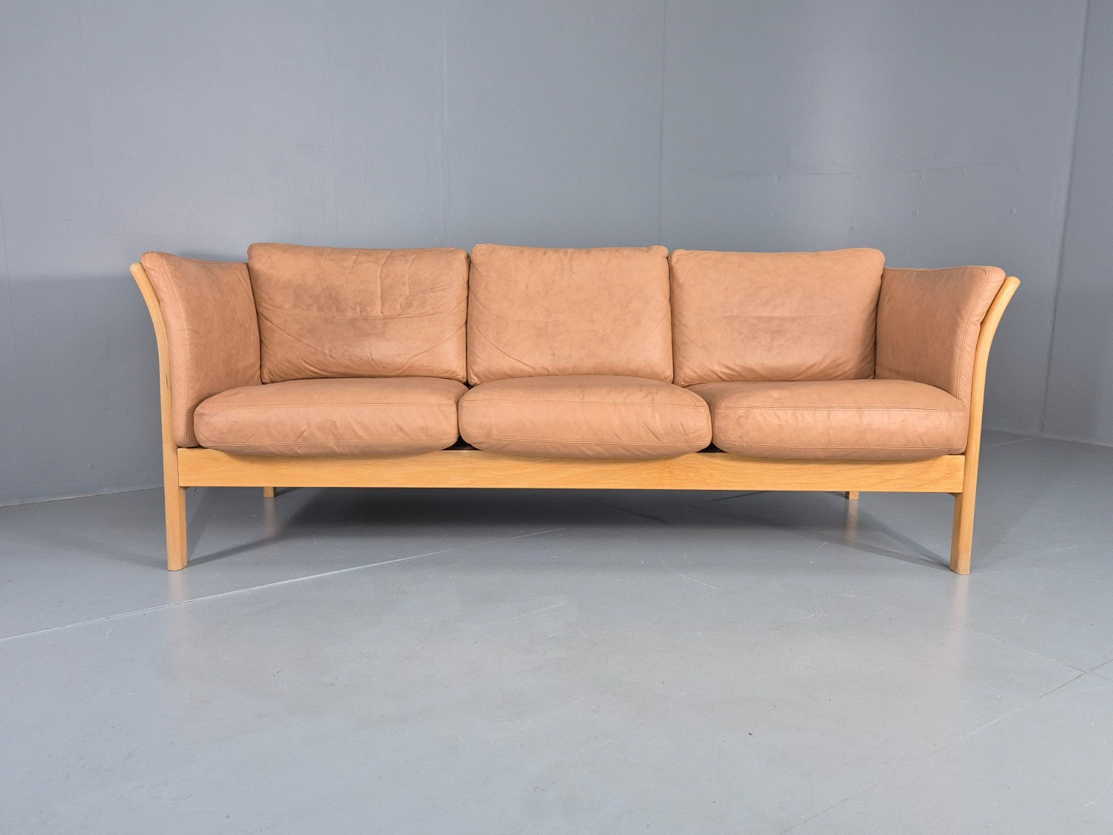 Vintage 3 Seater Sofa Danish Light Tan Leather Beech Skalma  Retro EB11914 M3SS5