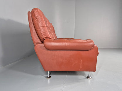 Vintage 3 seat Settee 1970s Retro Danish Red Tan Leather Buttoned EB10555 M3SS16