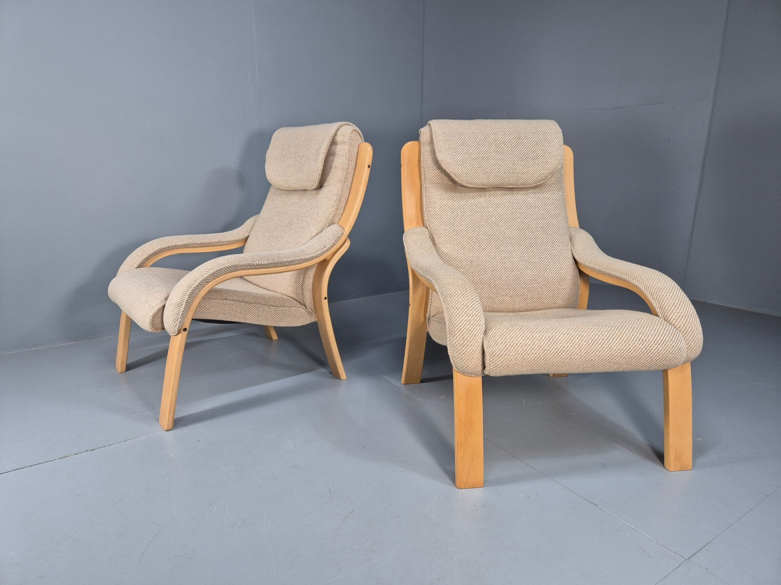 Bentwood Lounge Chairs Pair Oatmeal Fabric Beech Wood Danish Design EB9251 MBEN - UKDK FURNITURE
