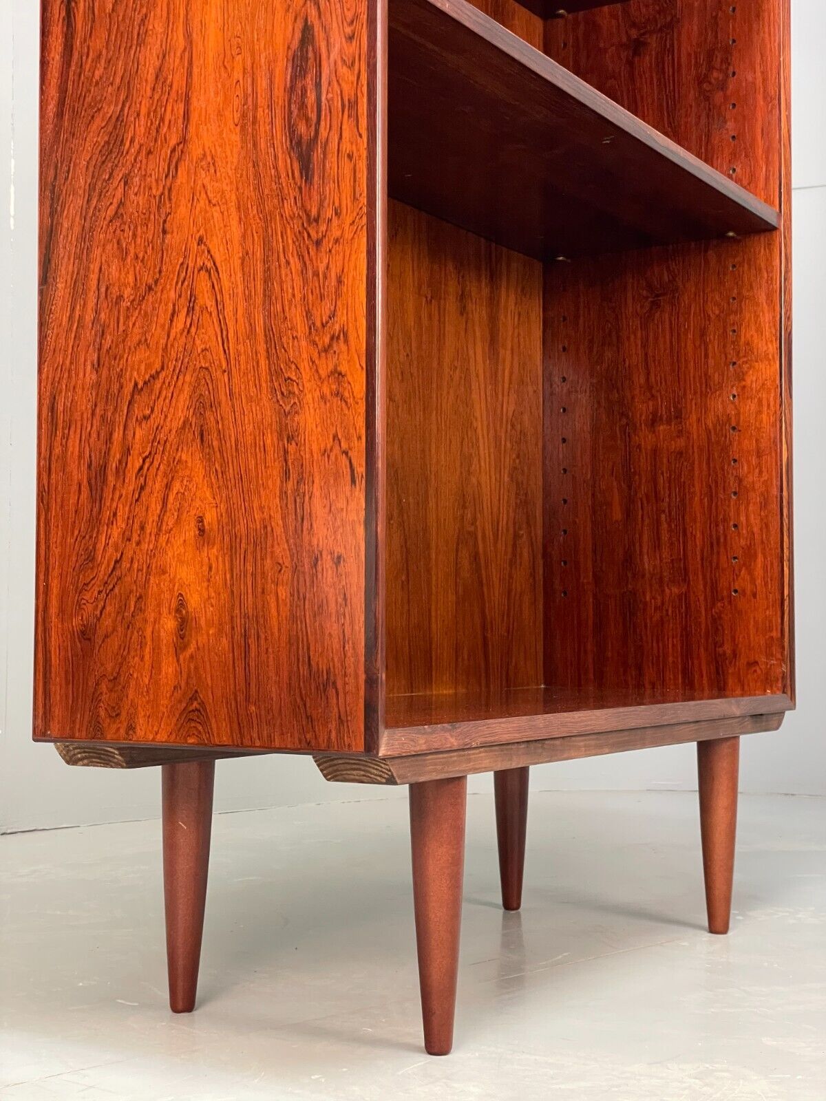 Vintage Danish Bookcase Shelving Unit By LYBY Møbler Adjustable EB8845 MWOO - UKDK FURNITURE