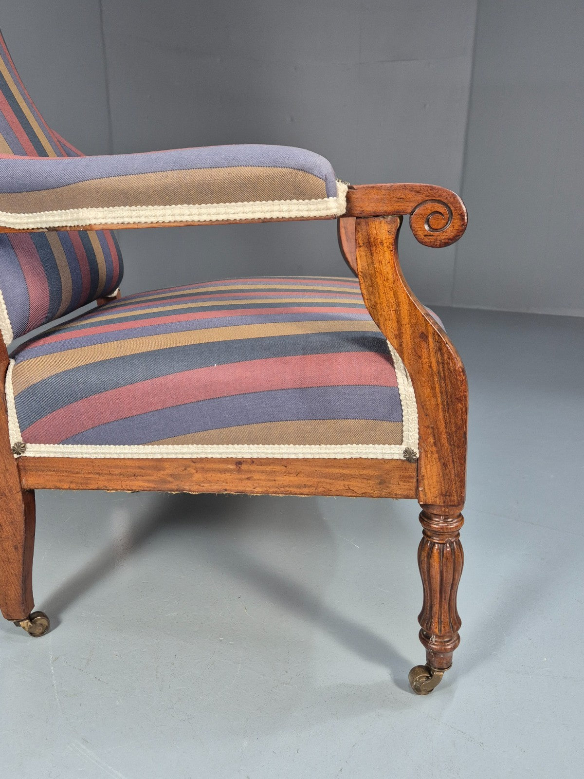 Antique Mahogany Lounge Chair Striped Cotton Upholstery EB10625 VCLO12