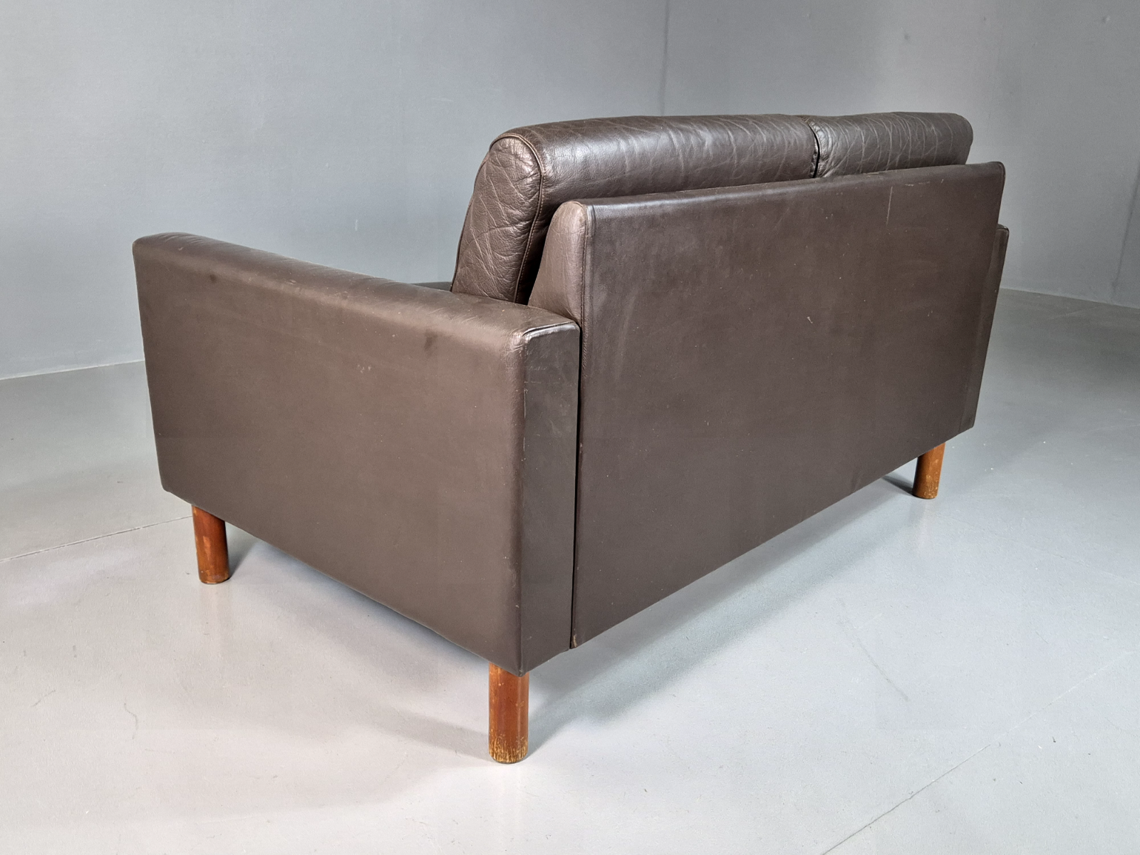 2 Seat Sofa Vintage Danish Brown Leather 1970s Retro MCM EB7314 M2SS16