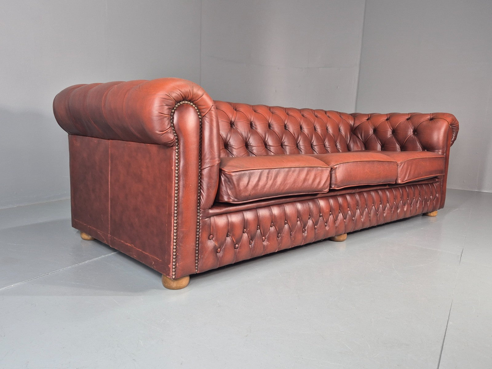 3 Seater Chesterfield Sofa Red Leather Studded Vintage EB11021 VCHE1