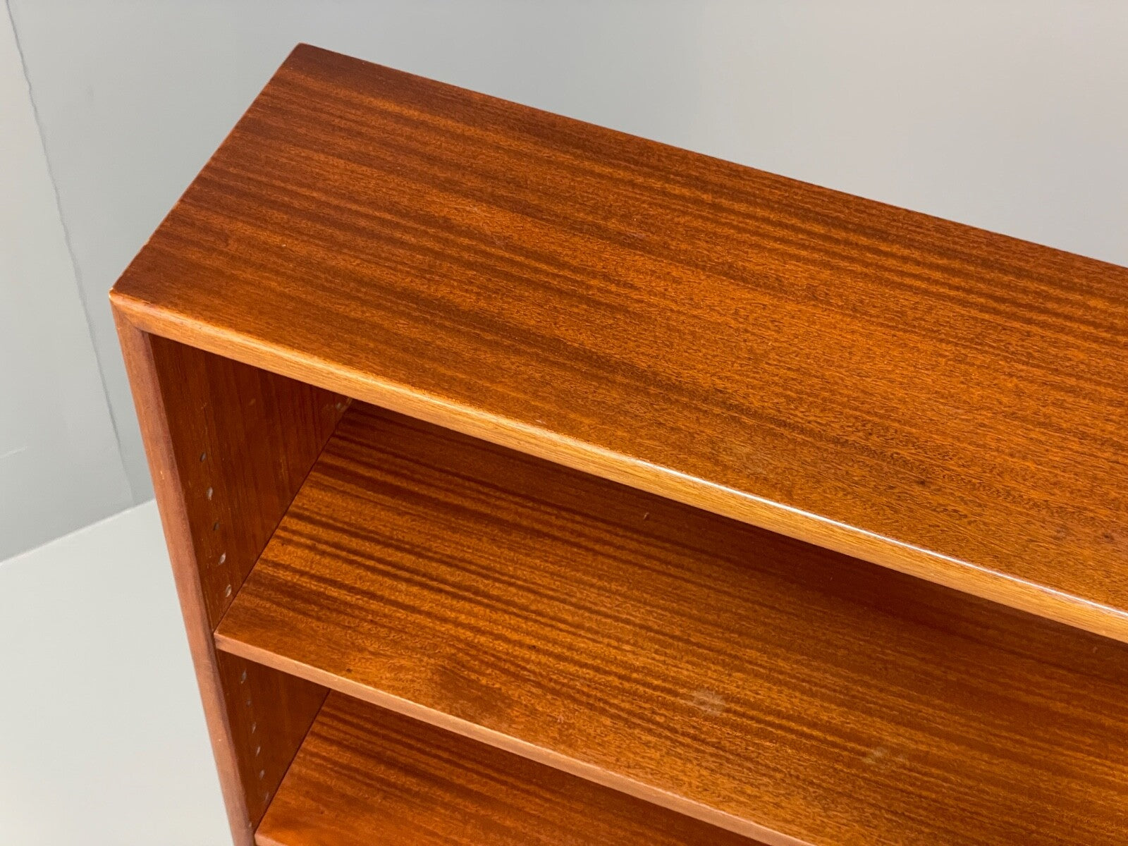Vintage Danish Walnut Bookcase 1950s Retro Adjustable Shelving EB8812 MWOO - UKDK FURNITURE