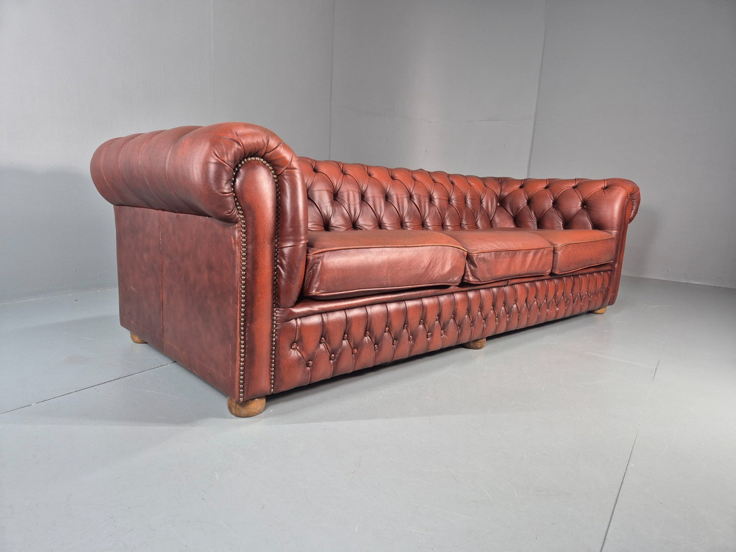 3 Seater Chesterfield Sofa Red Leather Studded Vintage EB11028 VCHE1