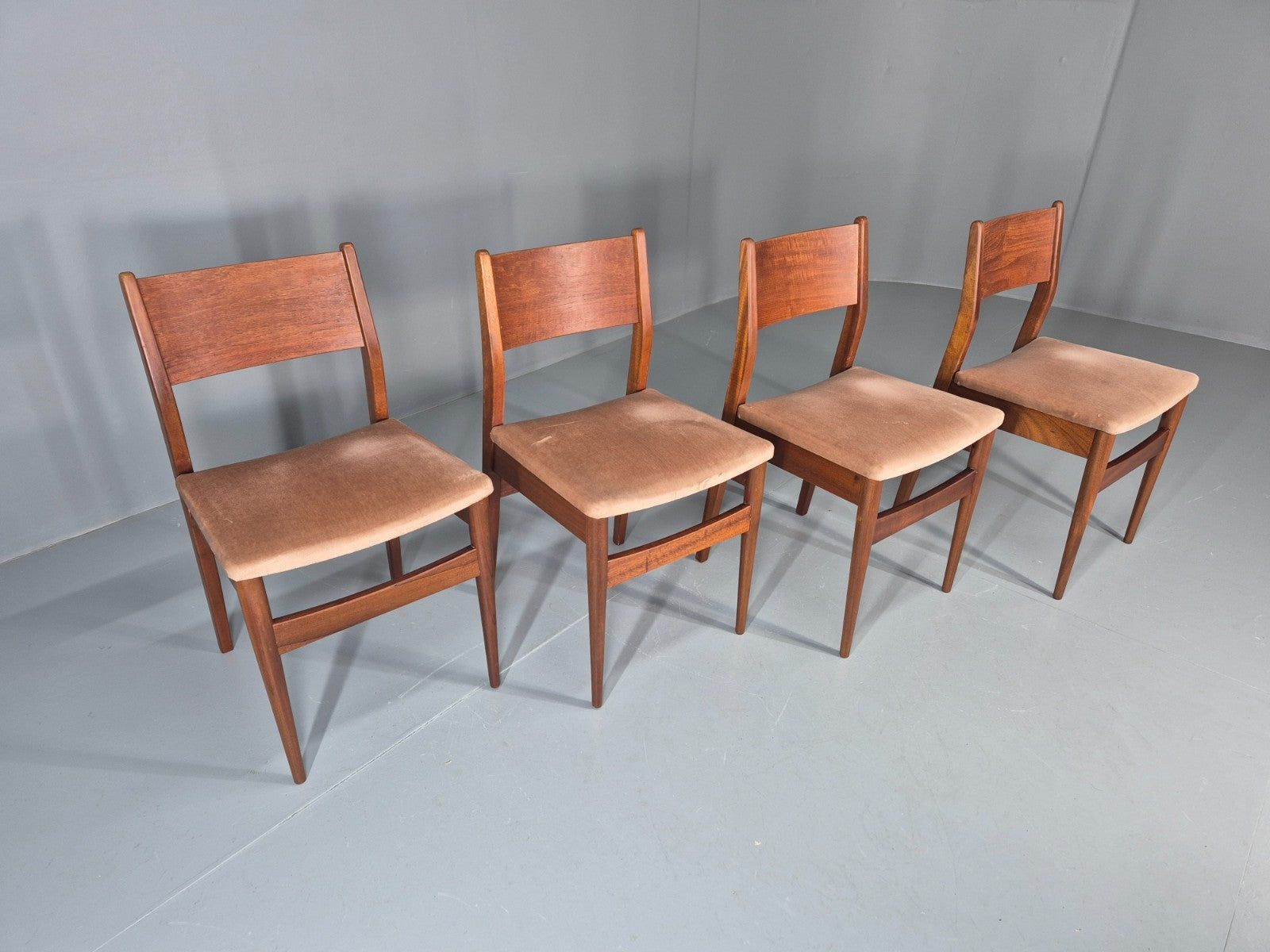 4 Vintage Teak Dining Chairs 1960s Retro Pinky Brown Velour MCM EB11605 MDIN12