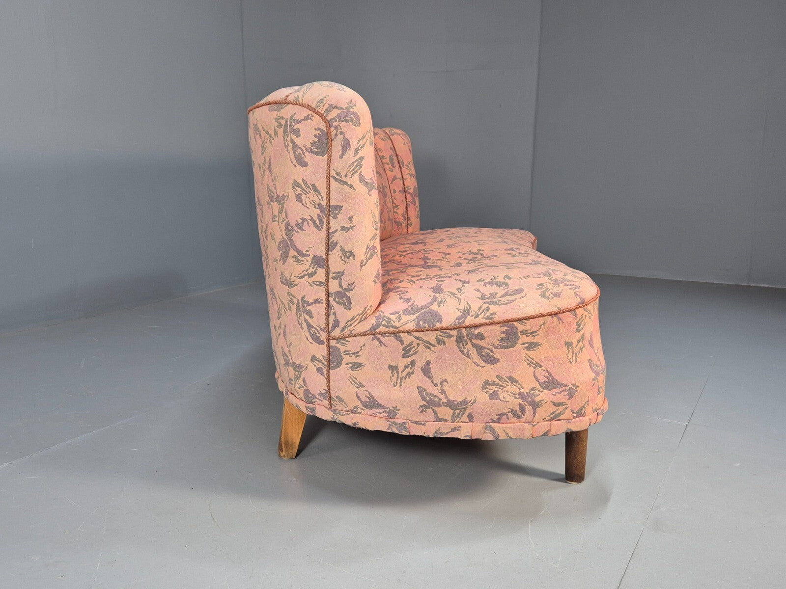 Vintage 3 Seater Sofa Banana Shaped Peach Floral Danish Design EB9572 V3SS - UKDK FURNITURE