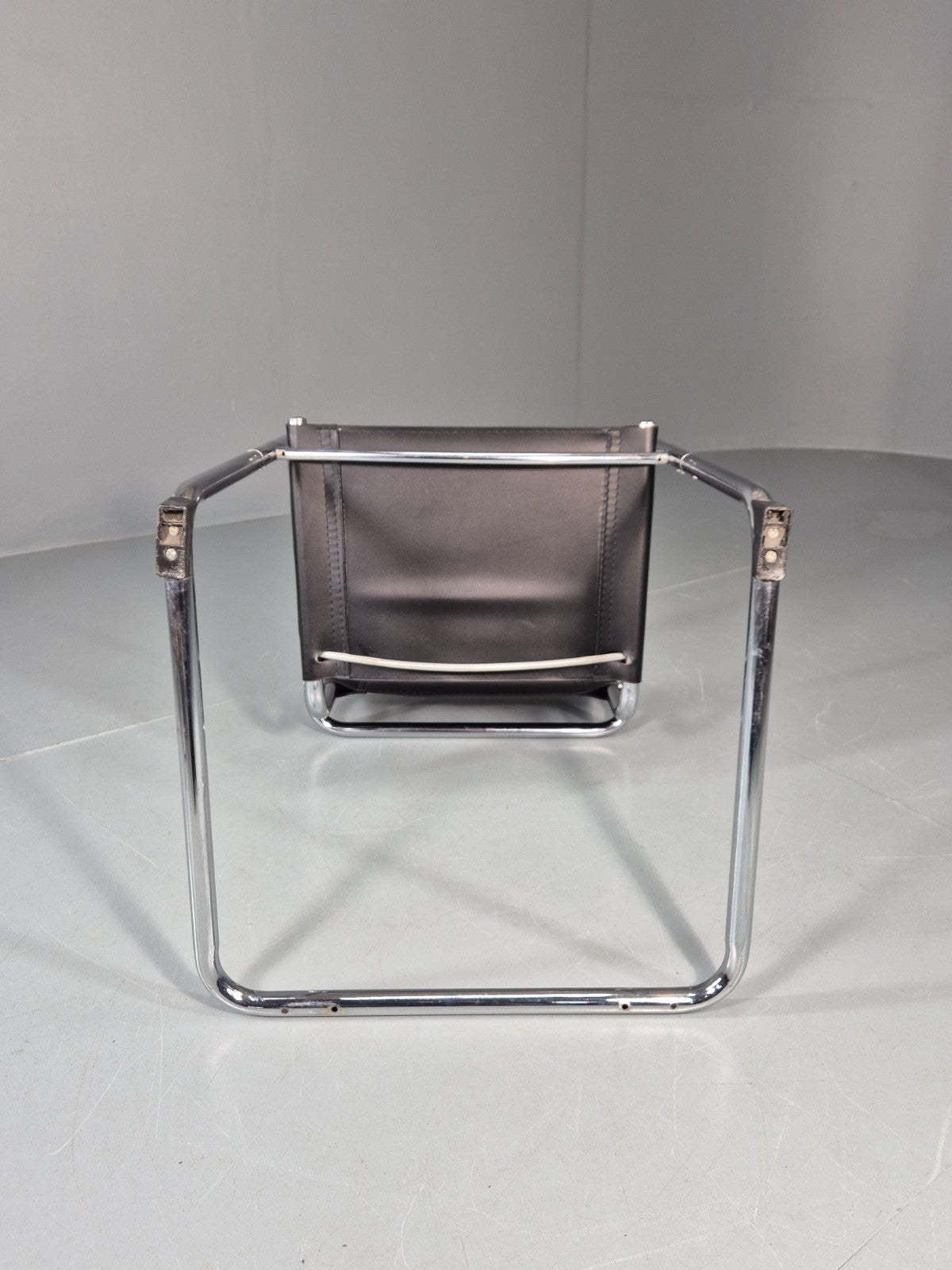 Vintage Leather and Chrome MG5 Bauhaus Style Elbow Chair 1980s EB11216 MNOR11