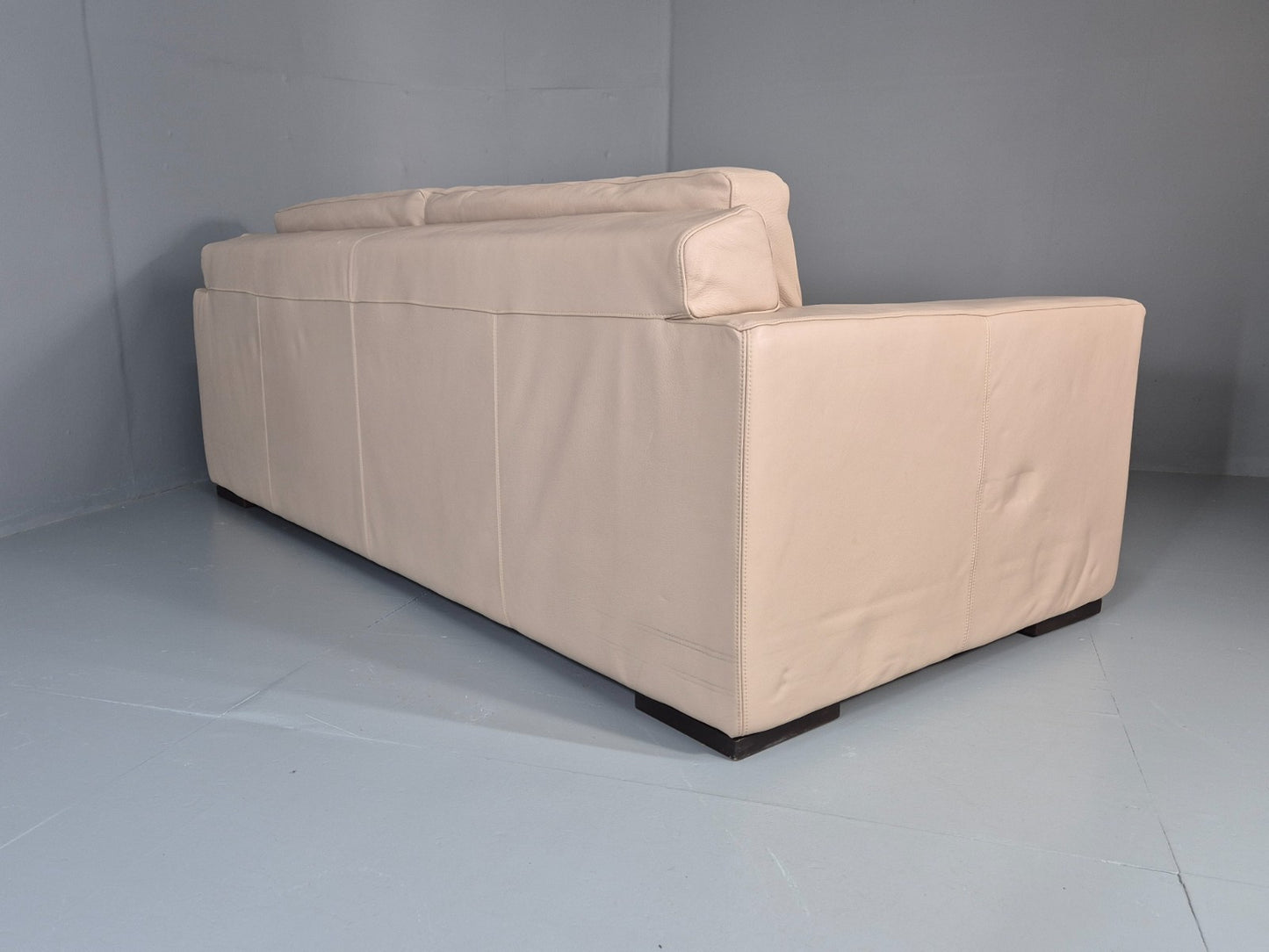 Vintage Natuzzi 2 Seat Sofa Cream Leather Modern Design EB11650 M2SS12