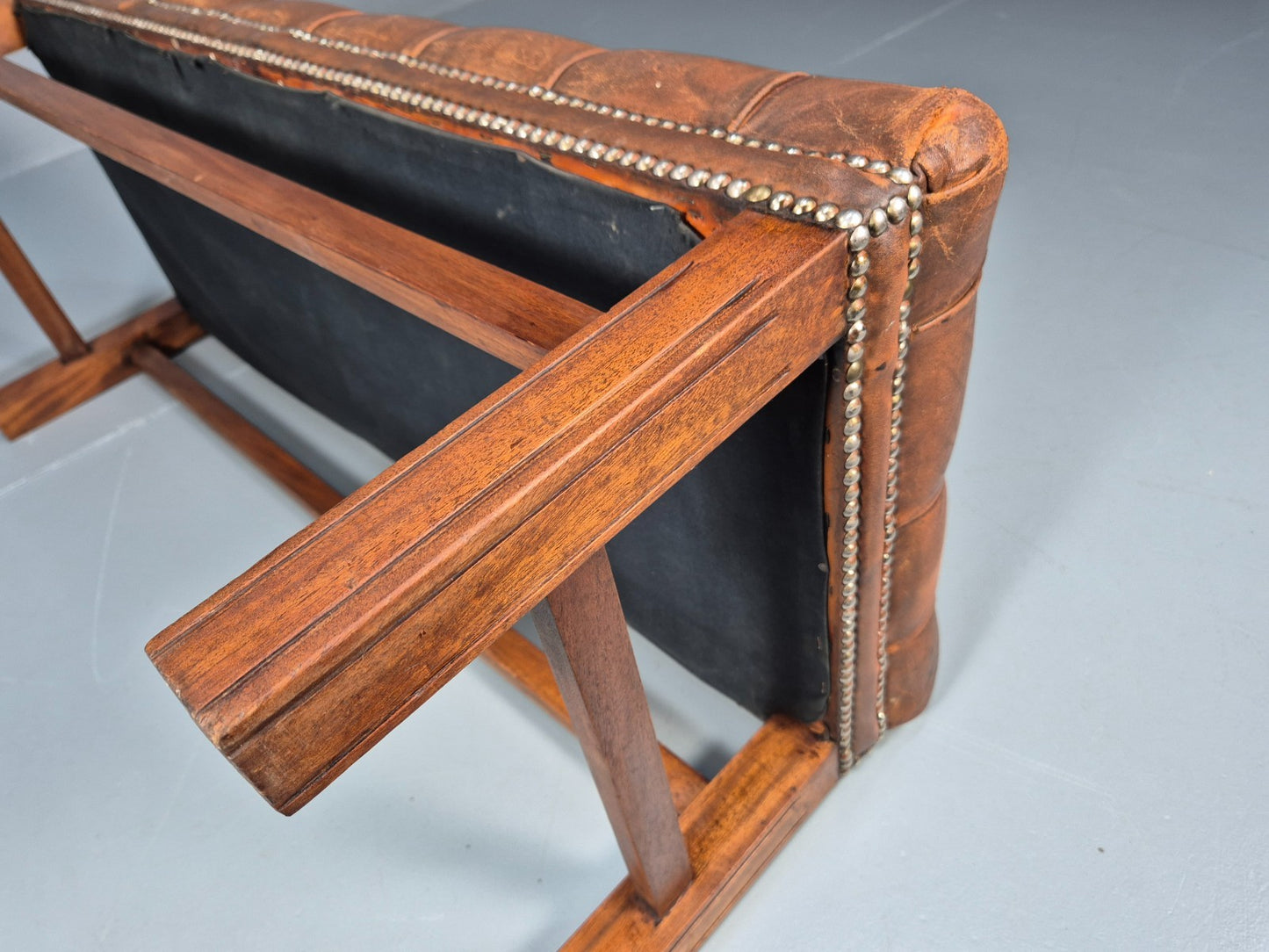 Vintage Georgian Style Leather Upholstered Buttoned Long Ottoman  EB10623 MFOO9