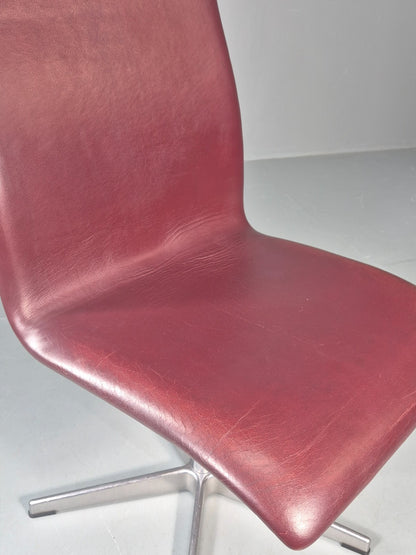 Vintage Fritz Hansen Oxford Chair Arne Jacobsen Design 2004 MCM EB11751 MSWI11