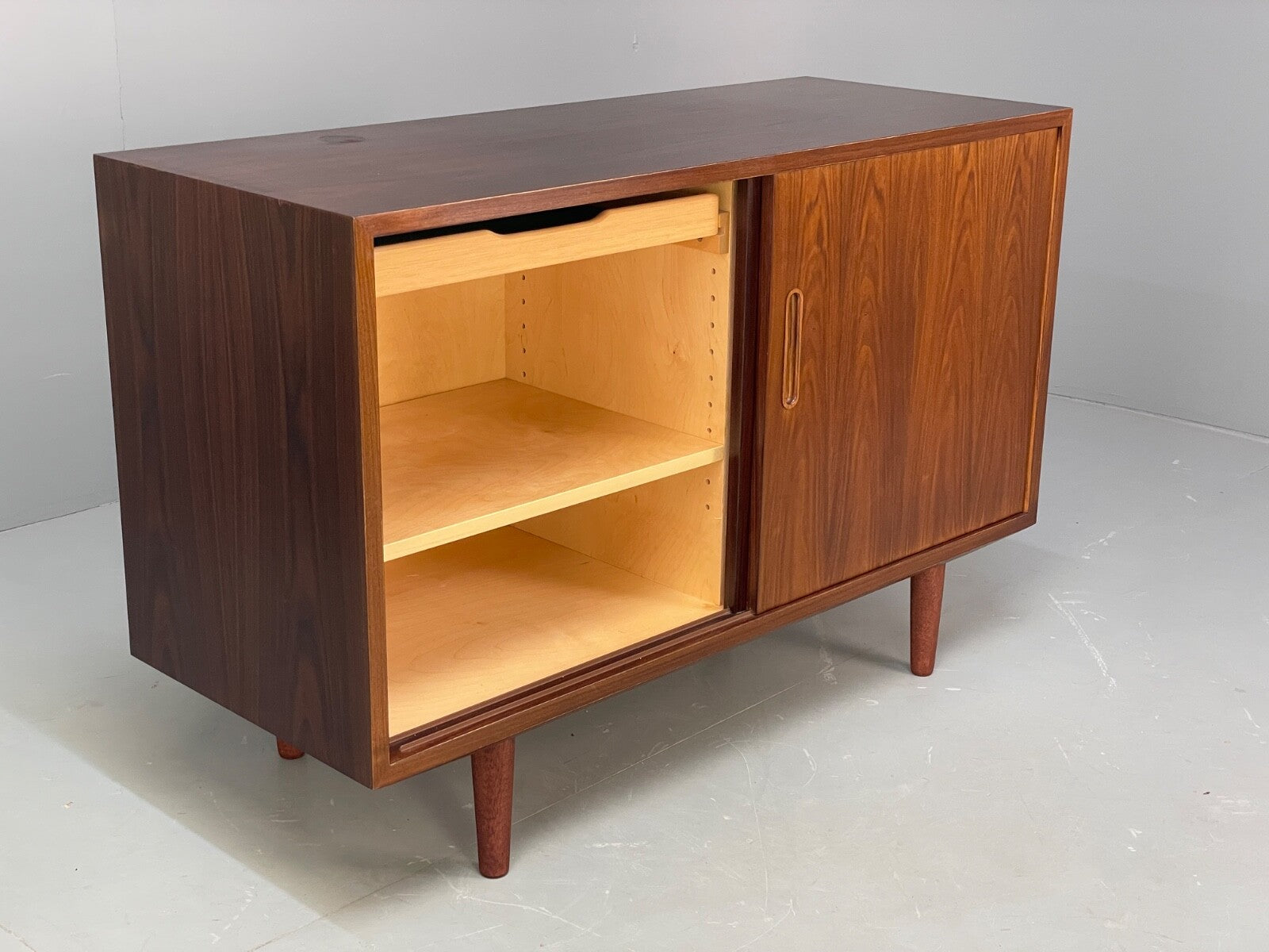 Vintage Danish Compact Sideboard By Hundevad Shelving Retro 1970s EB9442 MWOO - UKDK FURNITURE