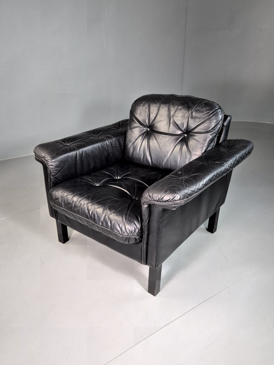 Vintage Danish Lounge Chair Black Leather Buttoned Retro MCM 1980s EB7081 MNOR - UKDK FURNITURE