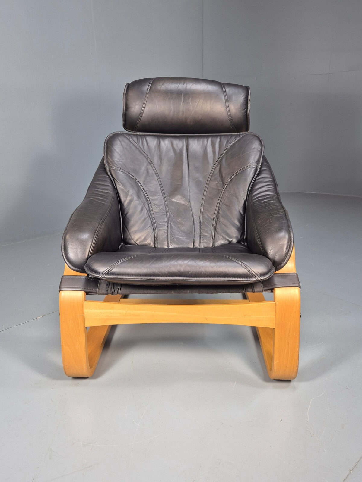 Vintage Black Leather Armchair Blonde Bentwood 1980s Danish MCM EB9256 MBEN1