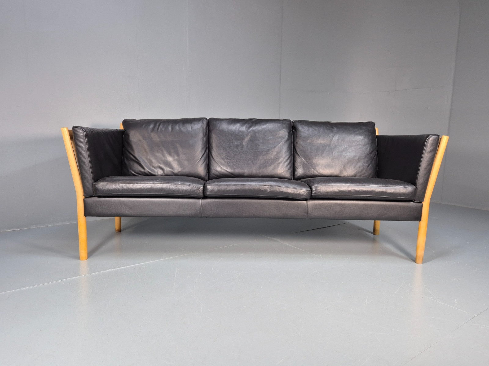 Mid Century Three Seater Sofa Beech Ends Black Leather 1980s Retro EB10399 M3SS6