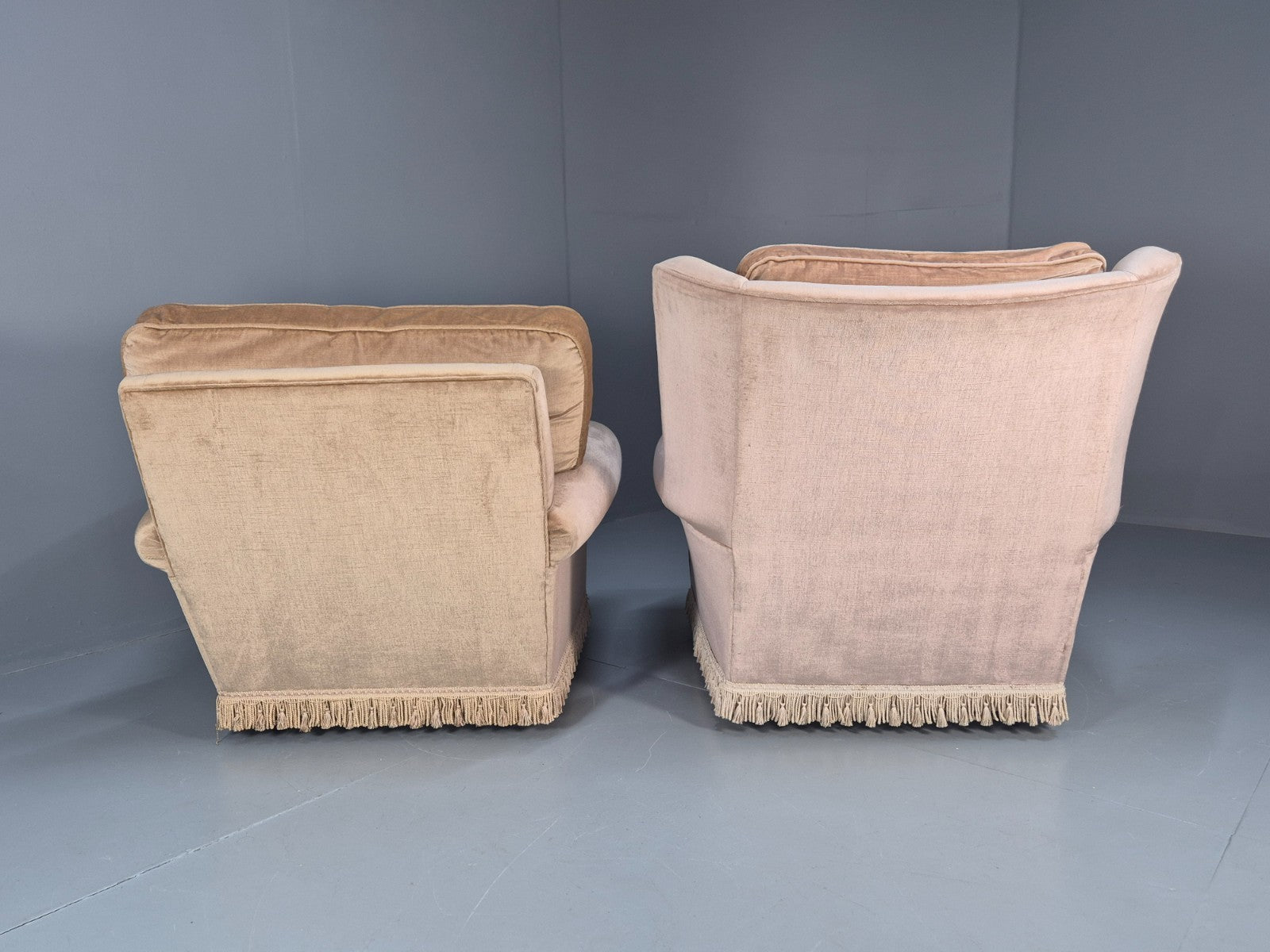 1970s Luxury Lounge Chairs Lowback and Wingback Gold Velour Retro  EB10631 VCLO8