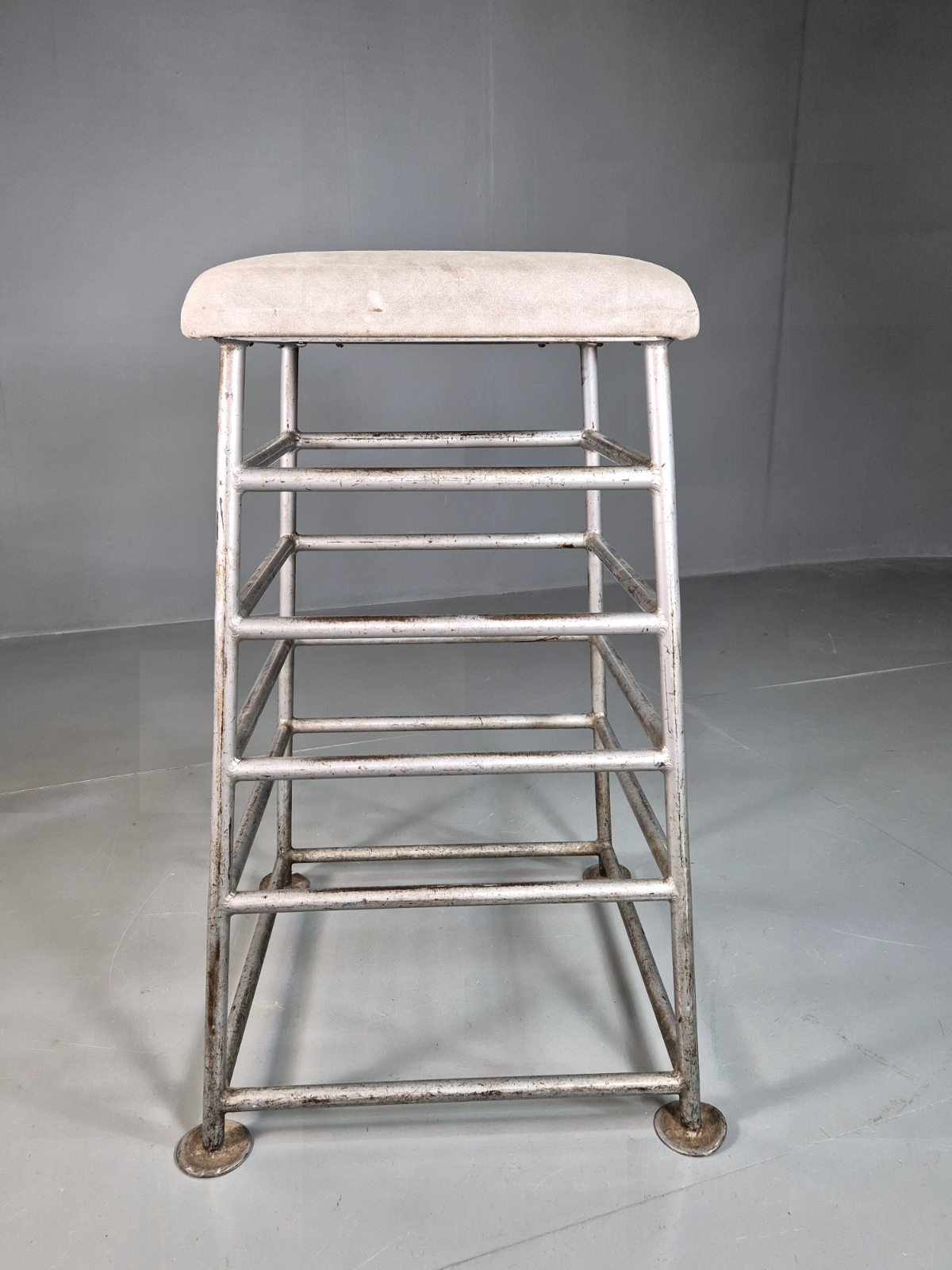 Vintage Gym High Stool Pommel Mid Twentieth Century EB7378 MFOO1