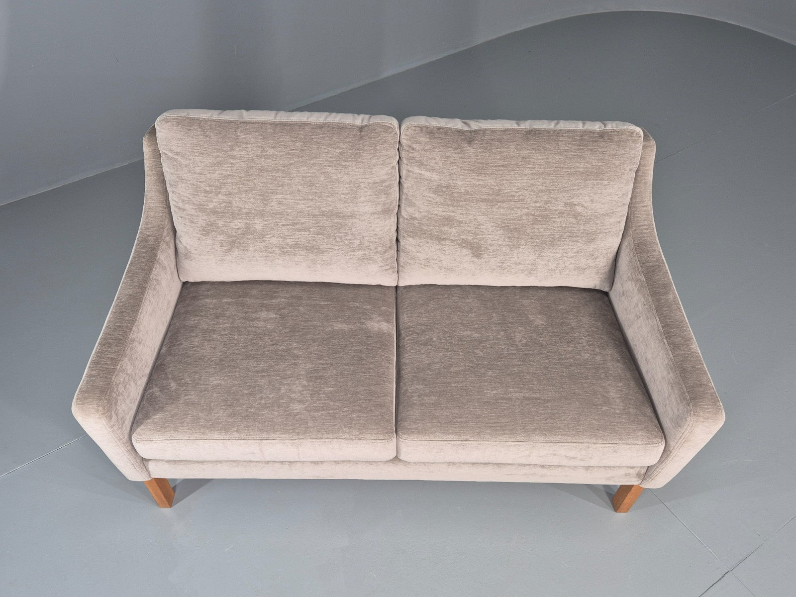 Vintage Mid Century 2 Seat Sofa New upholstery Oak base 1970s Retro EB11822 M2SS6