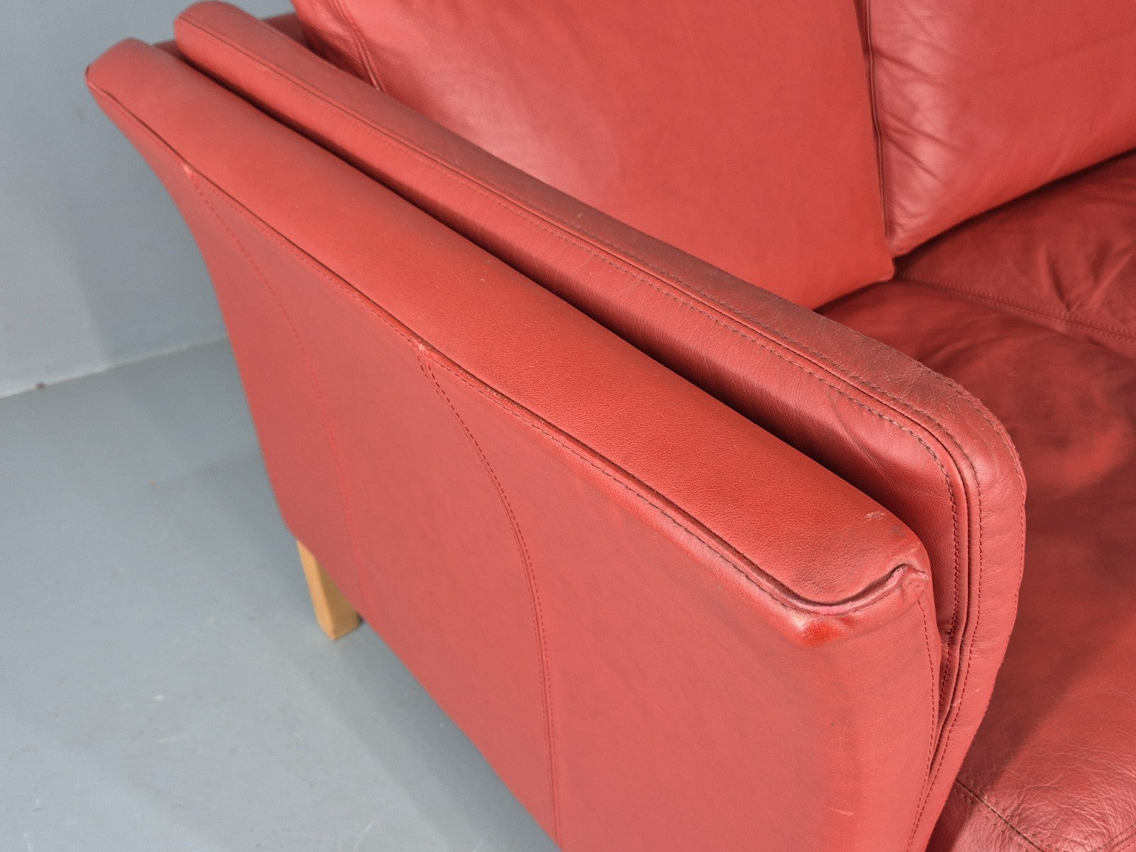 Vintage Danish 2 Seater Danish Skalma Red Leather 1980s Retro MCM EB10512 M2SS11