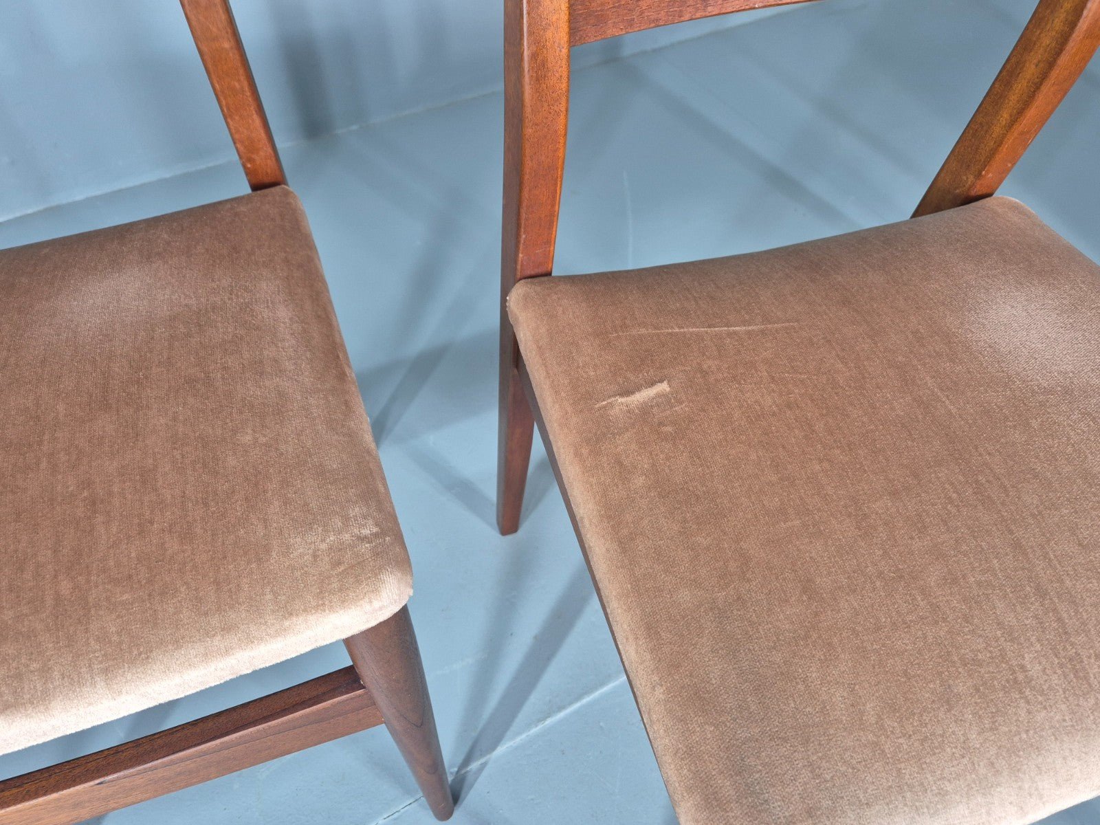 4 Vintage Teak Dining Chairs 1960s Retro Pinky Brown Velour MCM EB11605 MDIN13