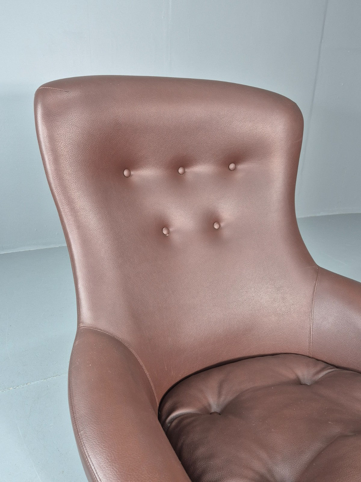 Vintage Bucket Swivel Chair 1970s Sweden Retro Mid Century Vinyl EB11118 MSWI13