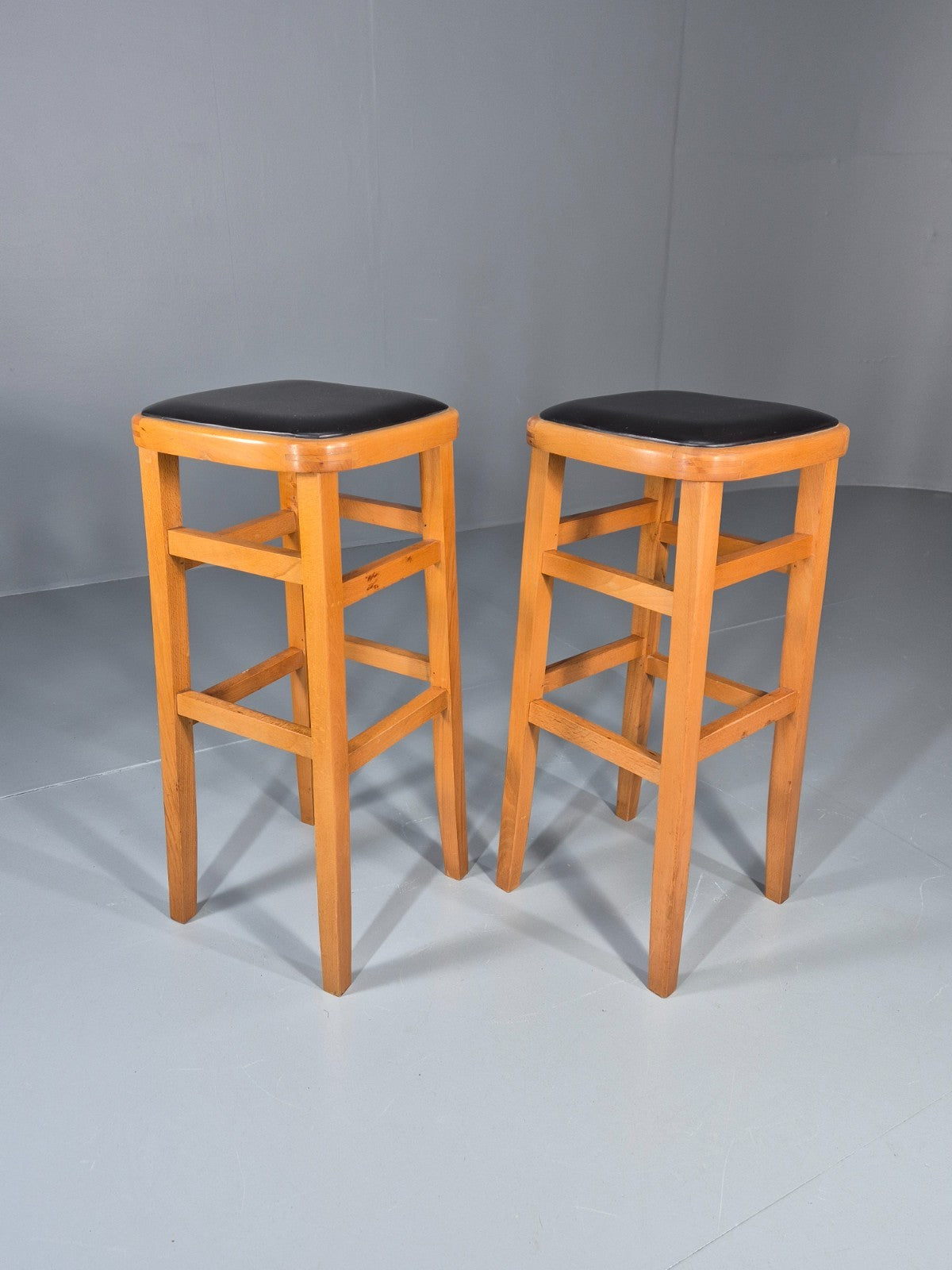 2 1960s Bar Stools Beech Frame Vinyl Tops Retro EB11435 MDIN3