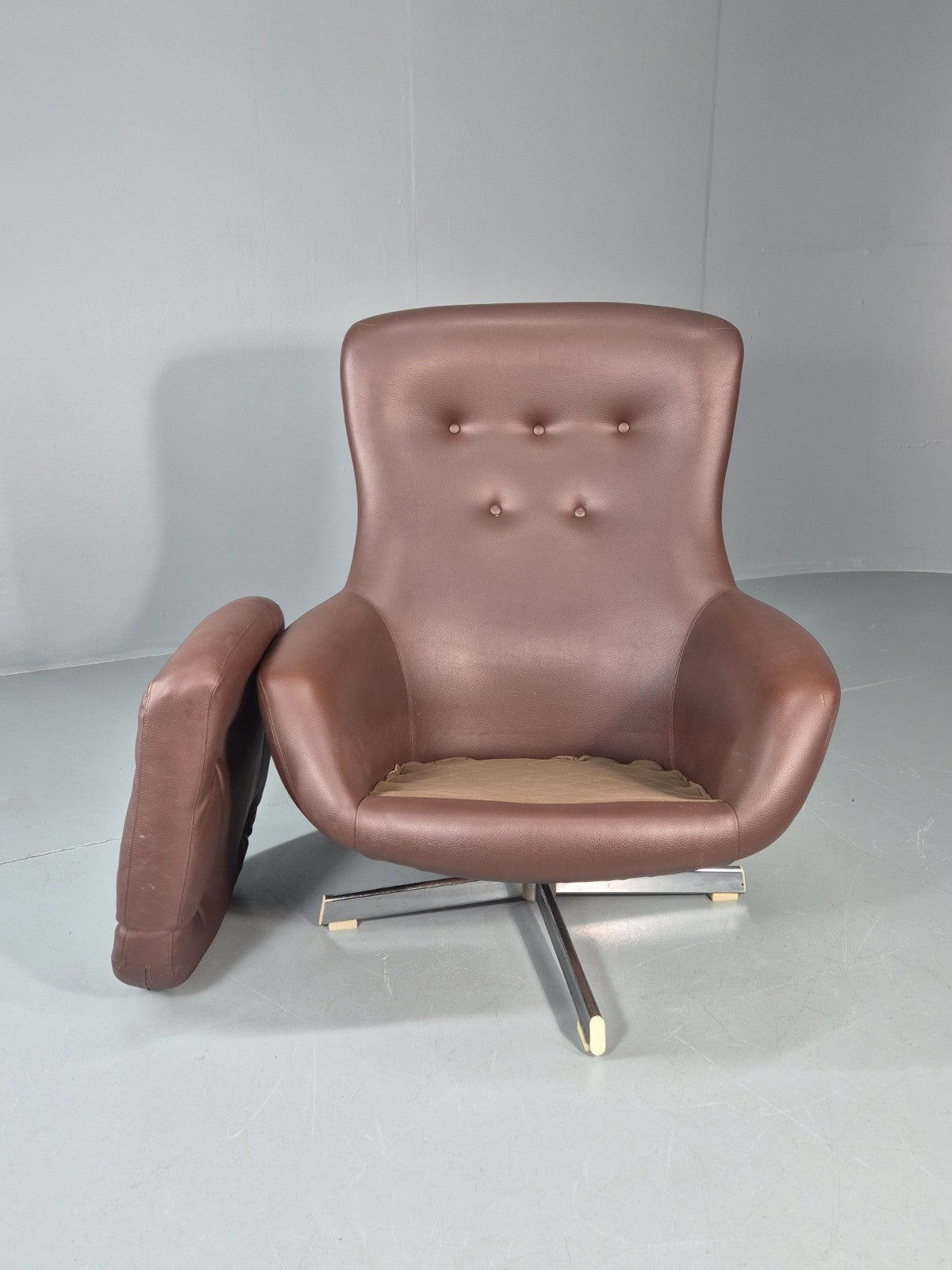 Vintage Bucket Swivel Chair 1970s Sweden Retro Mid Century Vinyl EB11118 MSWI9