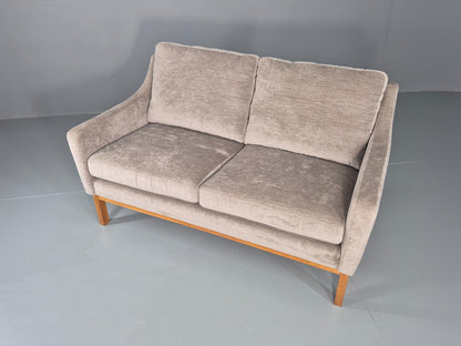 Vintage Mid Century 2 Seat Sofa New upholstery Oak base 1970s Retro EB11822 M2SS5