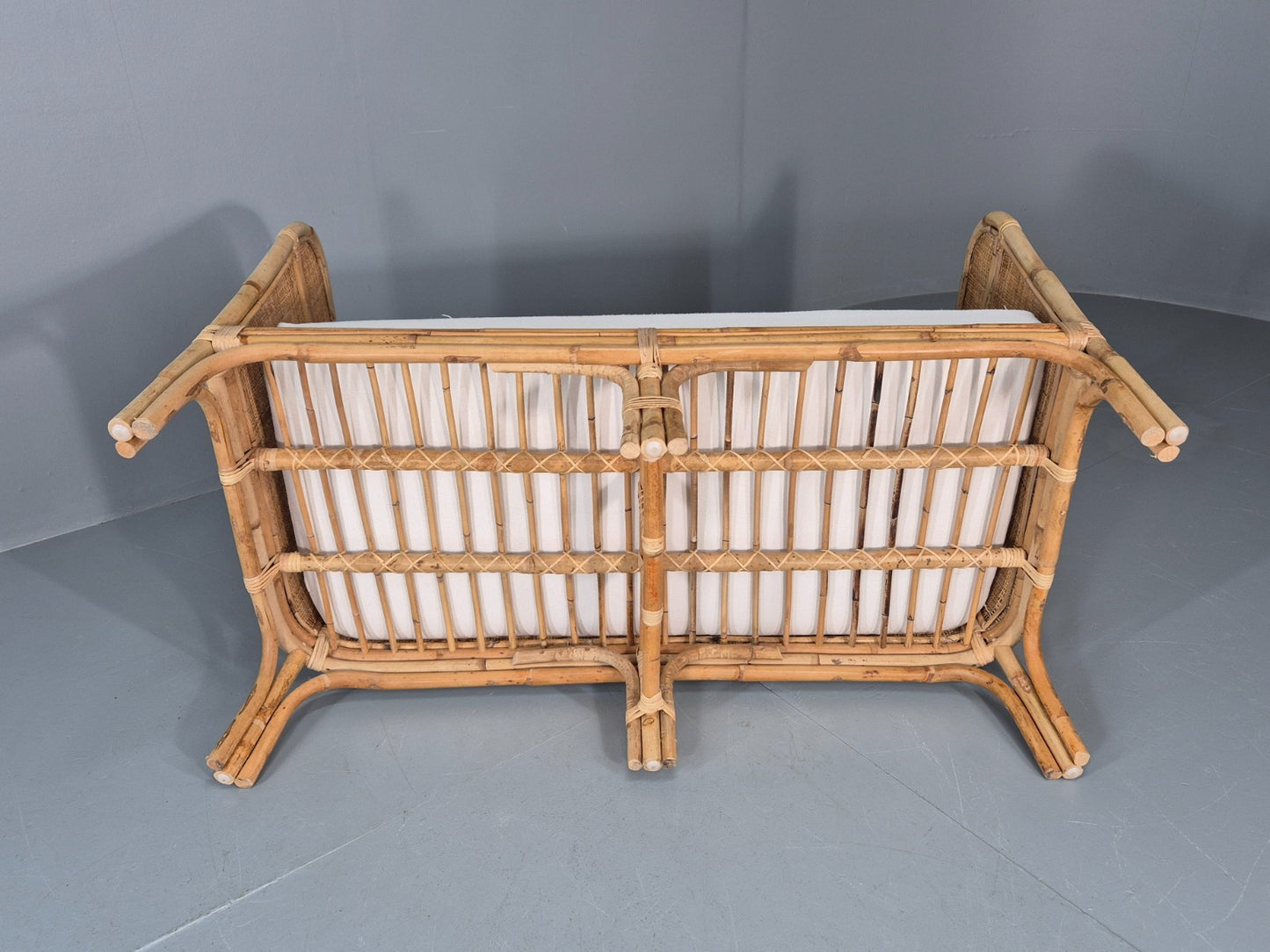 Vintage Rattan Two Seat Sofa 1970s Style Retro  EB11220 VBER7