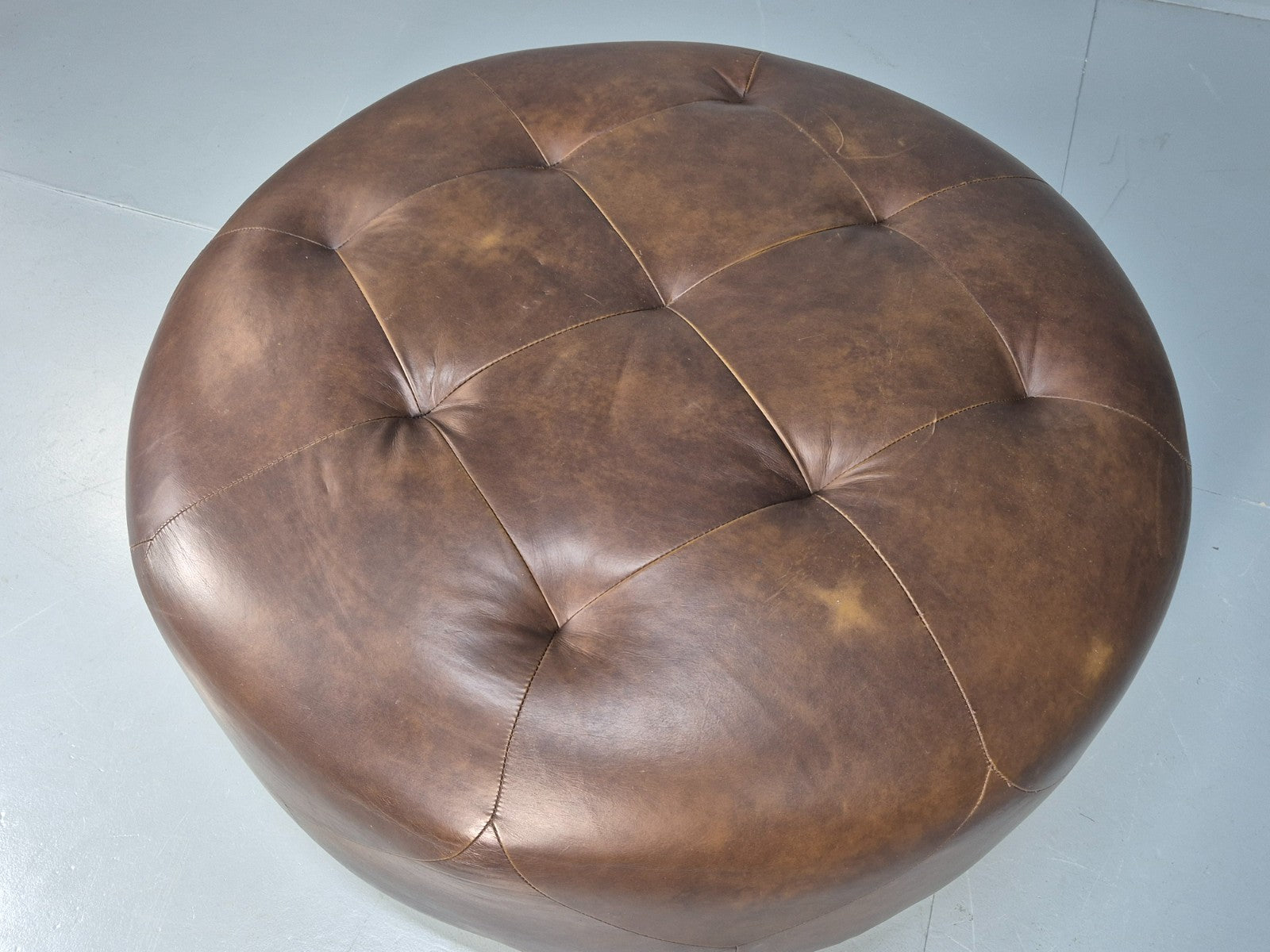 Extra Large`Vintage Footstool Circular Brown Leather Modern Retro EB10706 MFOO10