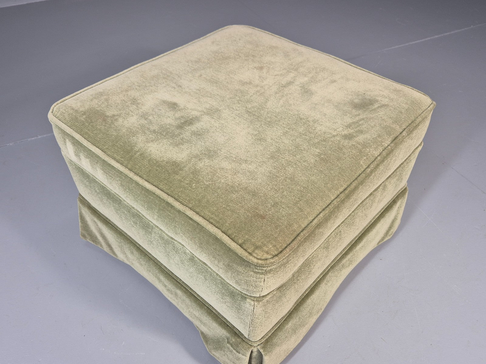Vintage 1970s Footstool Pouffe Green Velour Retro EB11483 MFOO4