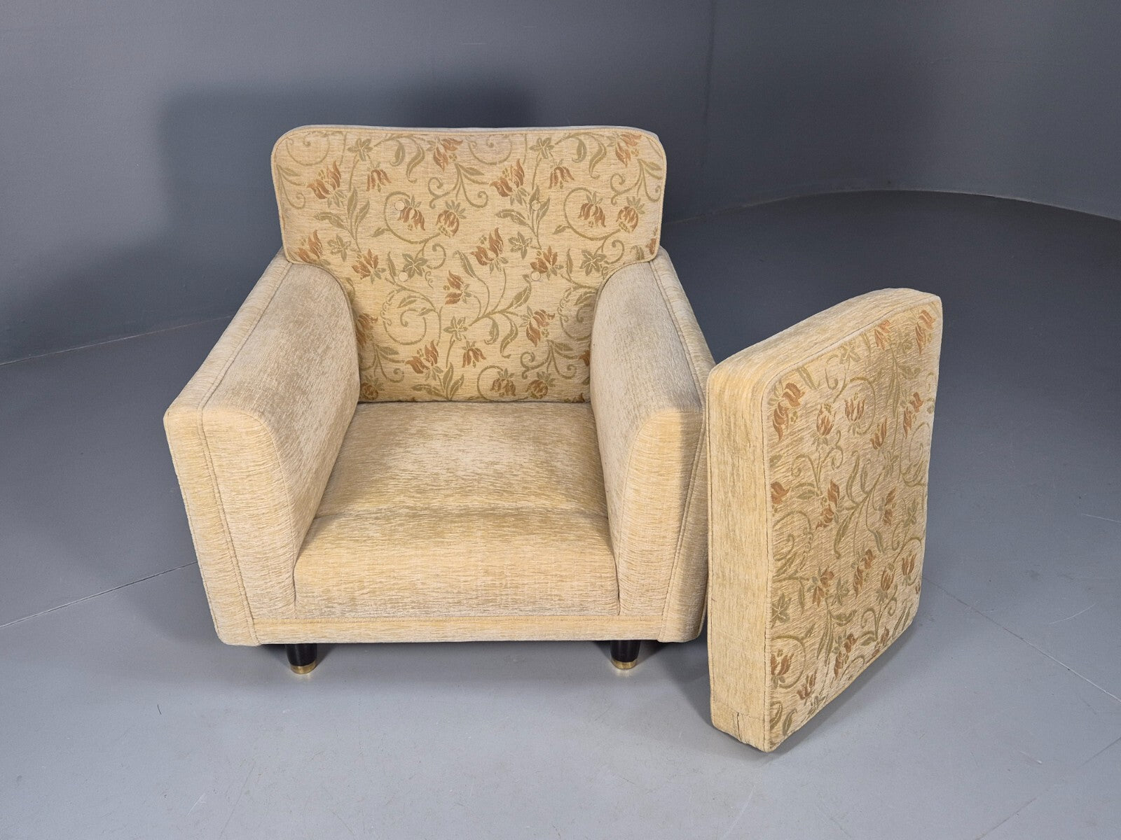 Vintage 1960s Lounge Chair in Cream Floral Retro MCM EB9682 MNOR - UKDK FURNITURE